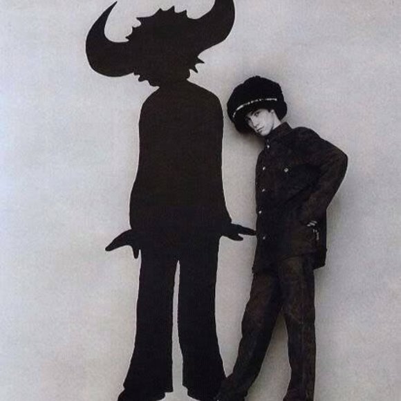 ... - Picture 1 of 1